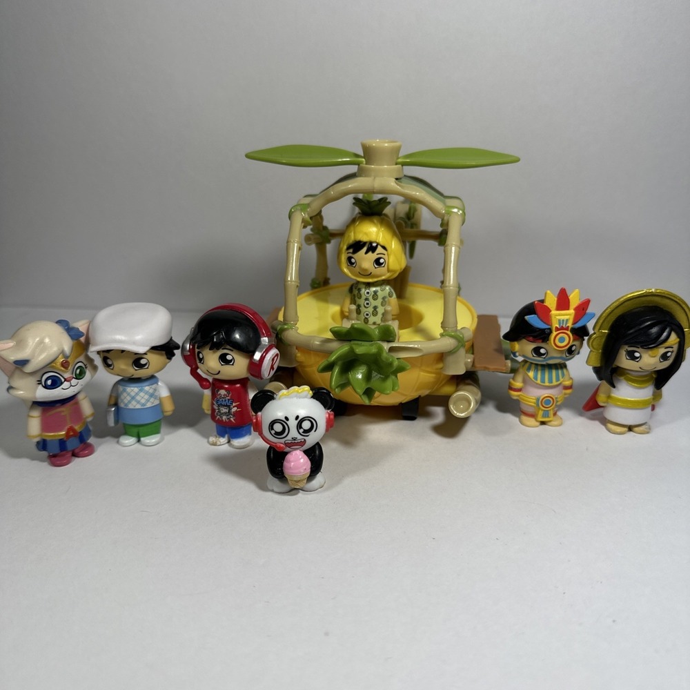 Ryan's World 7 Figures And Pineapple‎ Helicopter